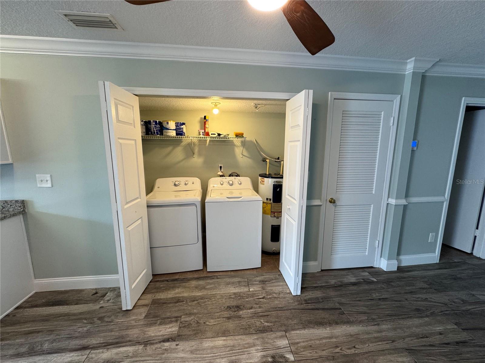 RIVERSIDE CONDO DEBARY - Residential