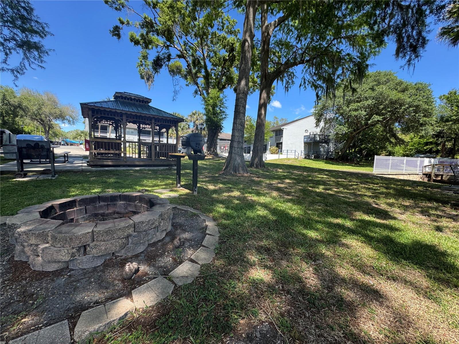 313 DIRKSEN DRIVE F7