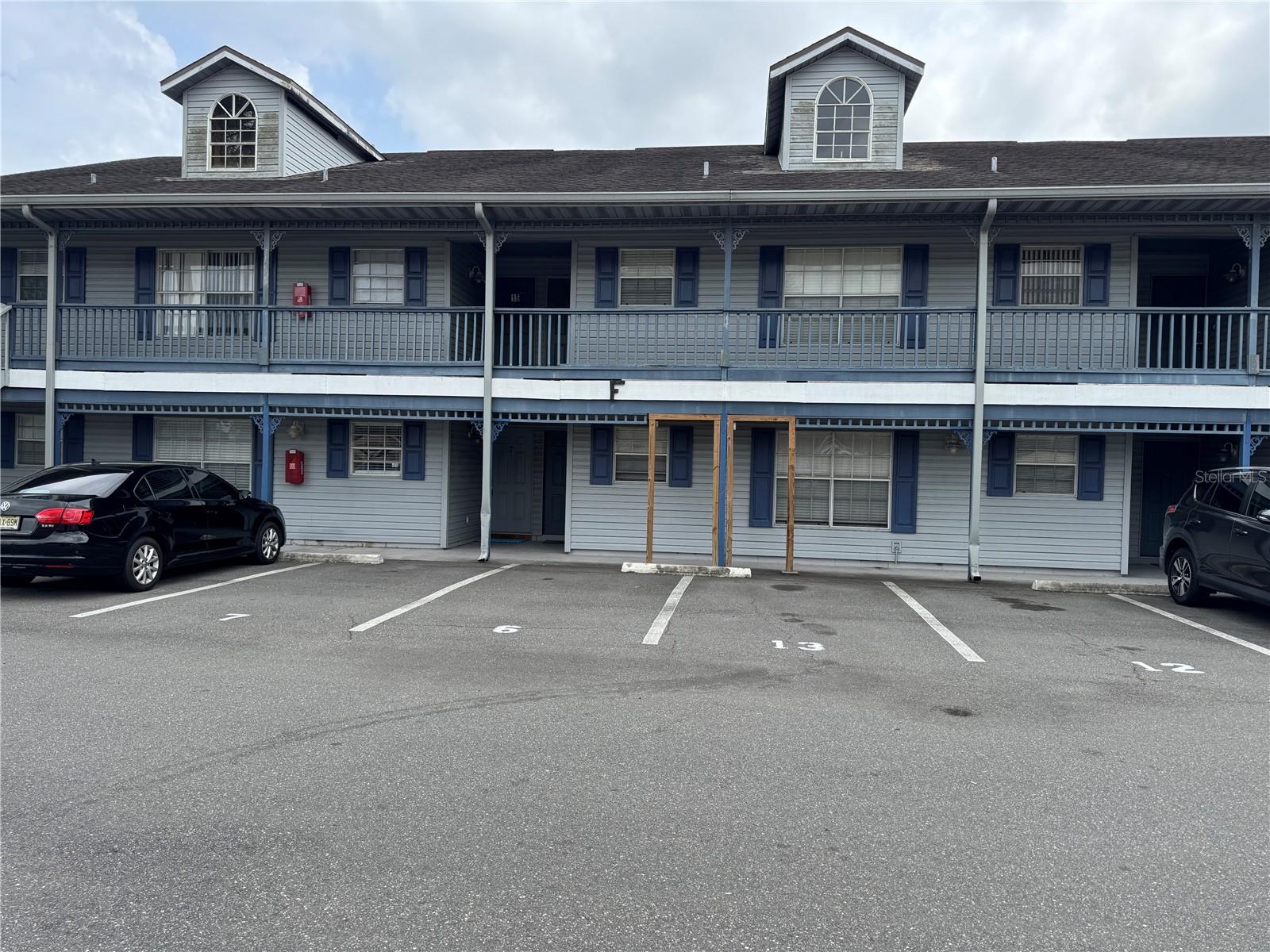 RIVERSIDE CONDO DEBARY - Residential