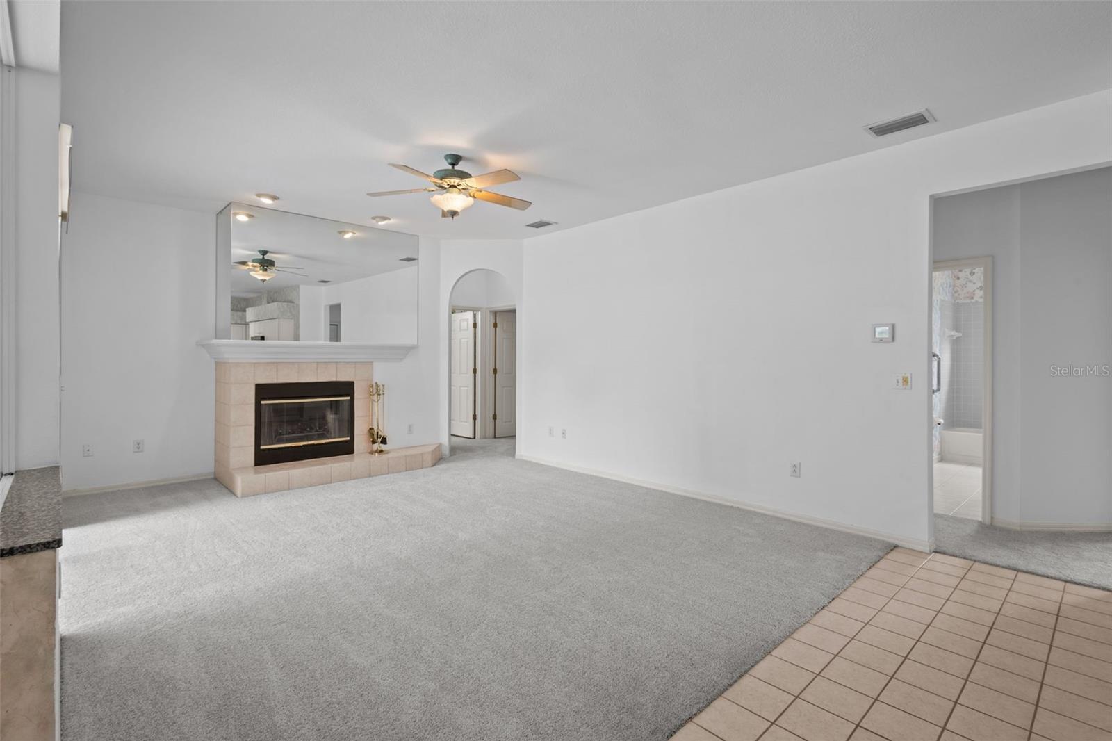 CALUSA TRACE UNIT FIVE PH - Residential