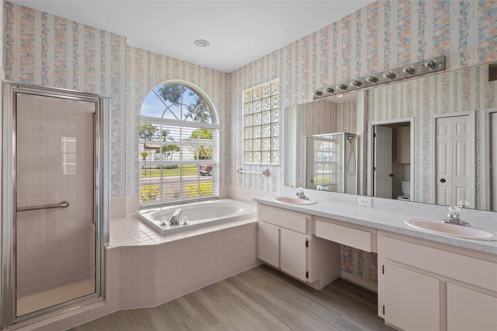 CALUSA TRACE UNIT FIVE PH - Residential