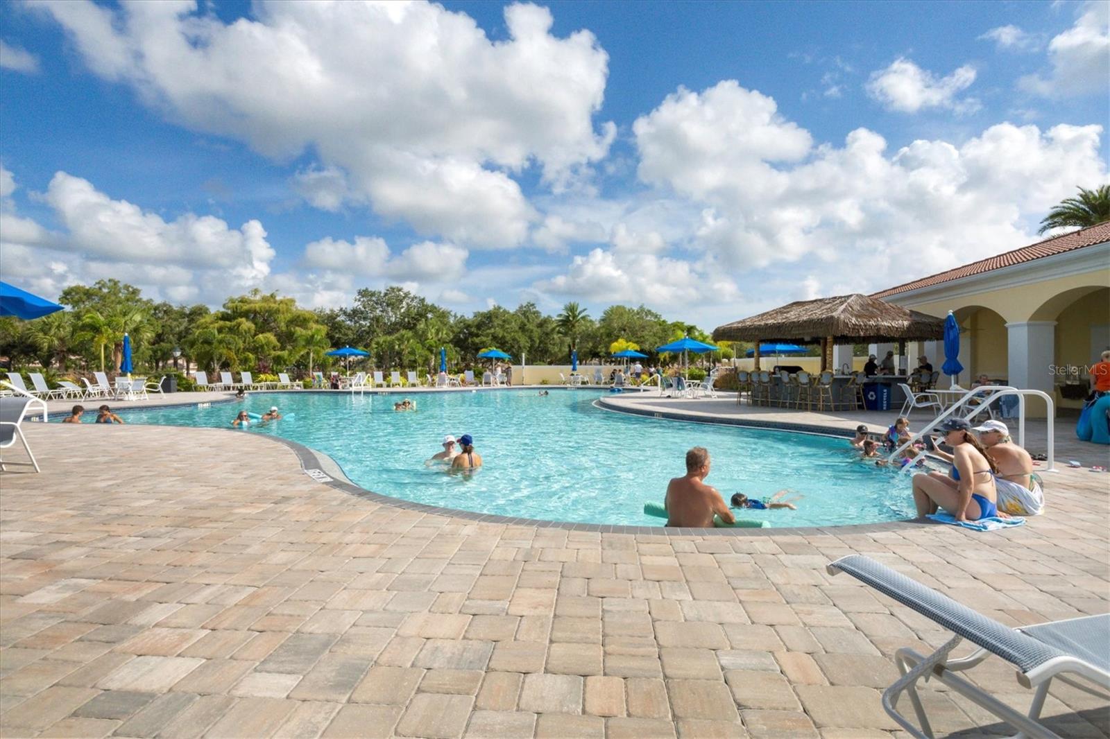 VILLAGEWALK - Residential