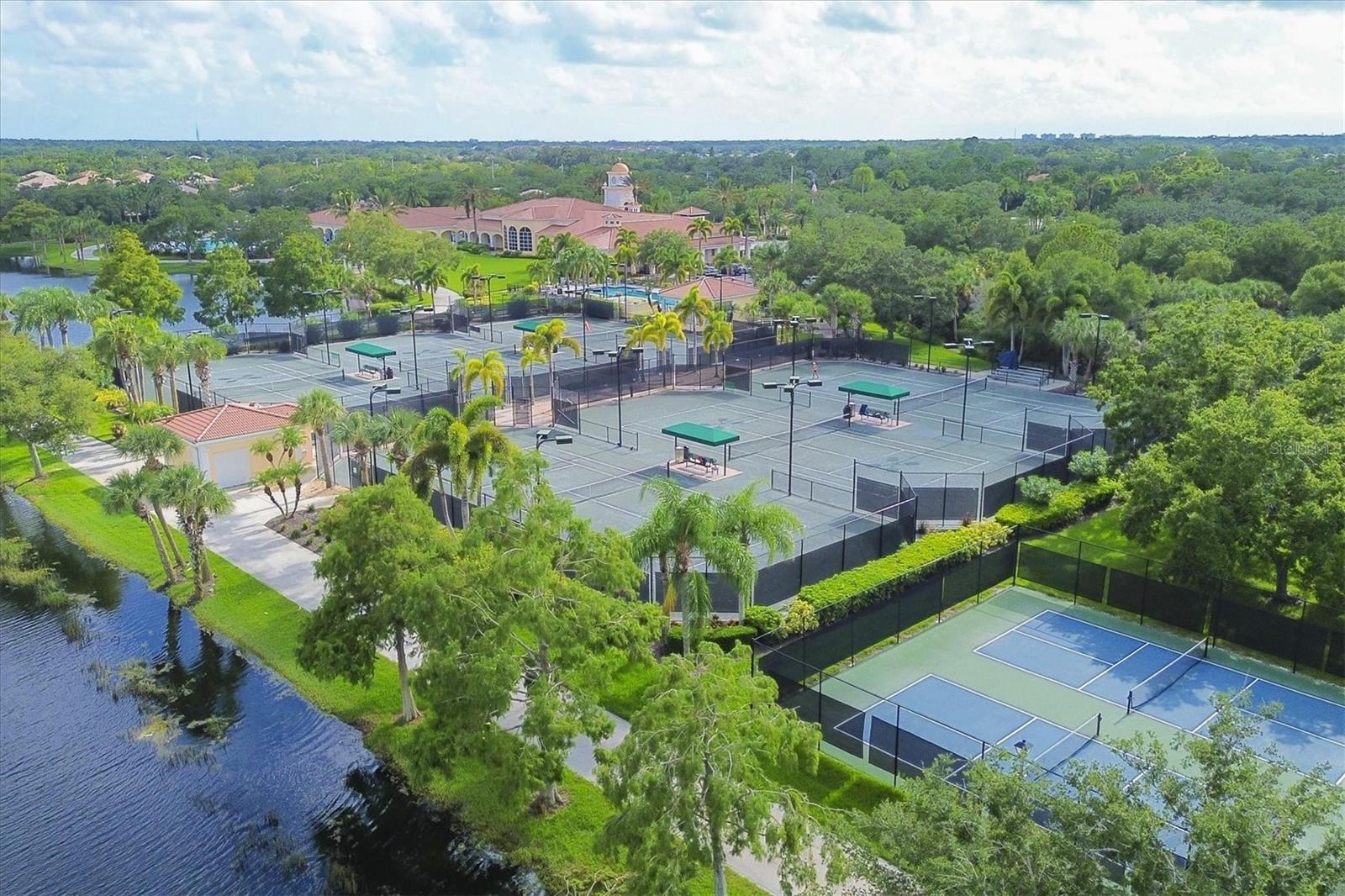 VILLAGEWALK - Residential