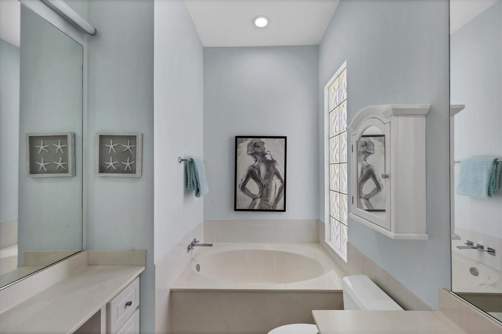 VILLAGEWALK - Residential