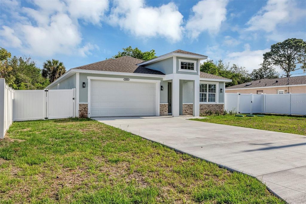 Photo of 3919 SE 135th Lane, Summerfield, FL 34491 (MLS # OM723960)