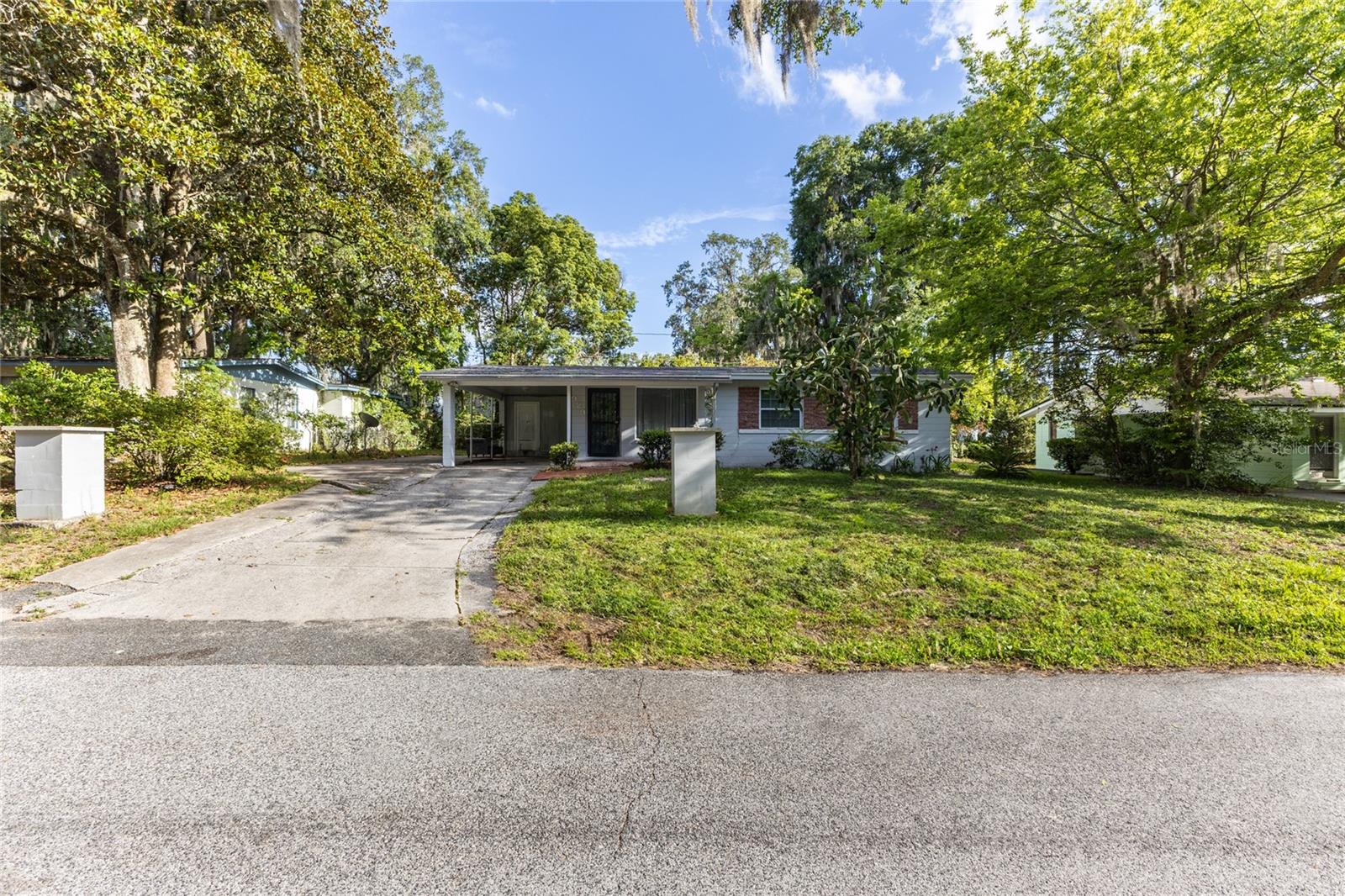 929 SE 9TH PLACE