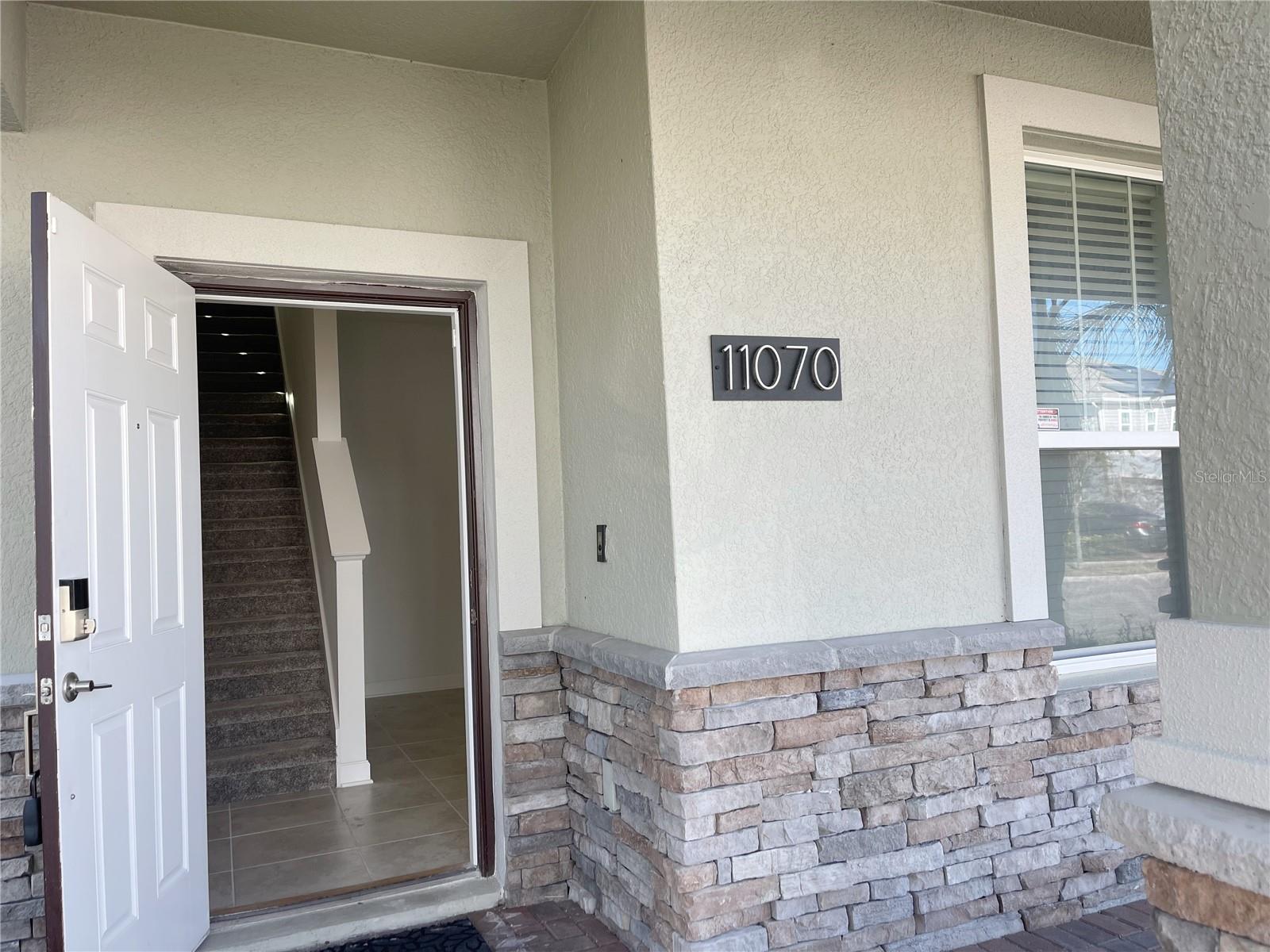 11070 LONGLEAF WOODS DRIVE