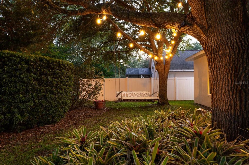 Photo of 33441 Irongate Drive, Leesburg, FL 34788 (MLS # G5112611)