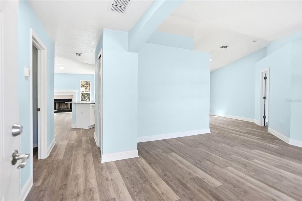 Photo of 624 W Euclid Avenue, Deland, FL 32720 (MLS # O6390195)