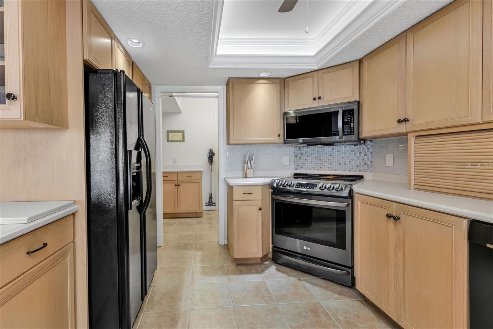 COLONY POINT - Residential