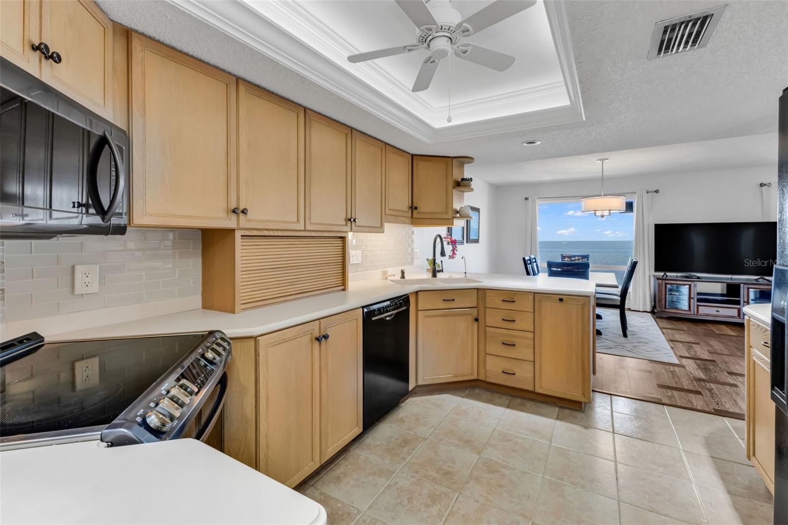 COLONY POINT - Residential