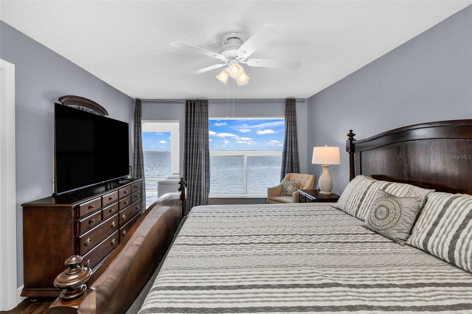 COLONY POINT - Residential