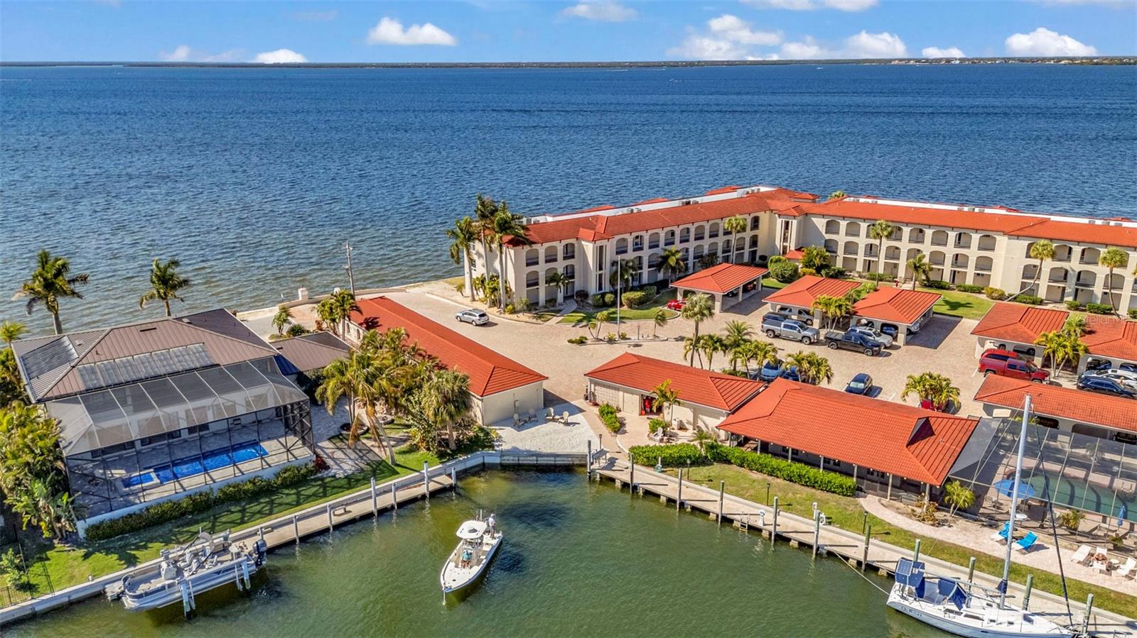 COLONY POINT - Residential