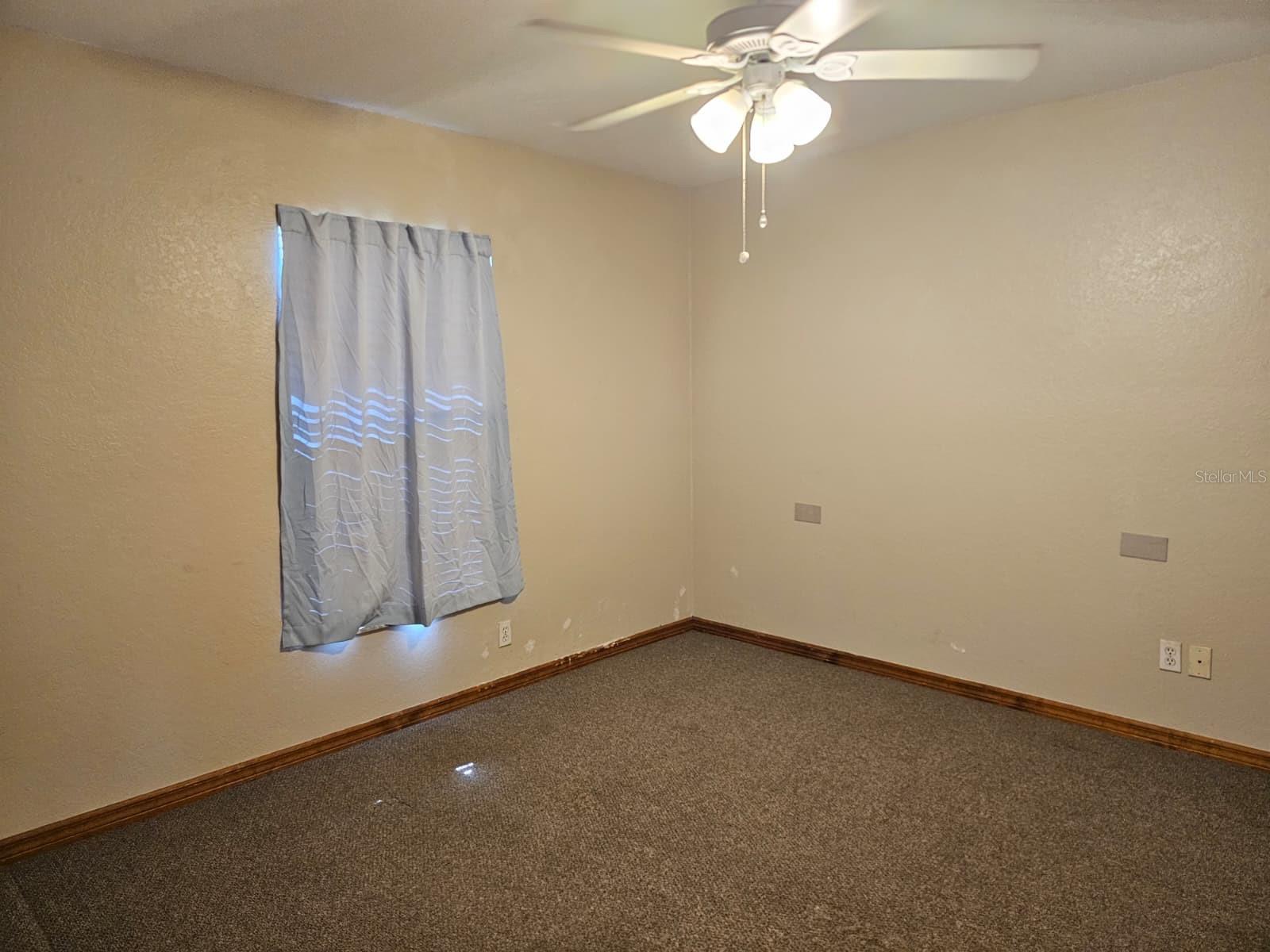 LAKE WEIR GARDENS - Residential