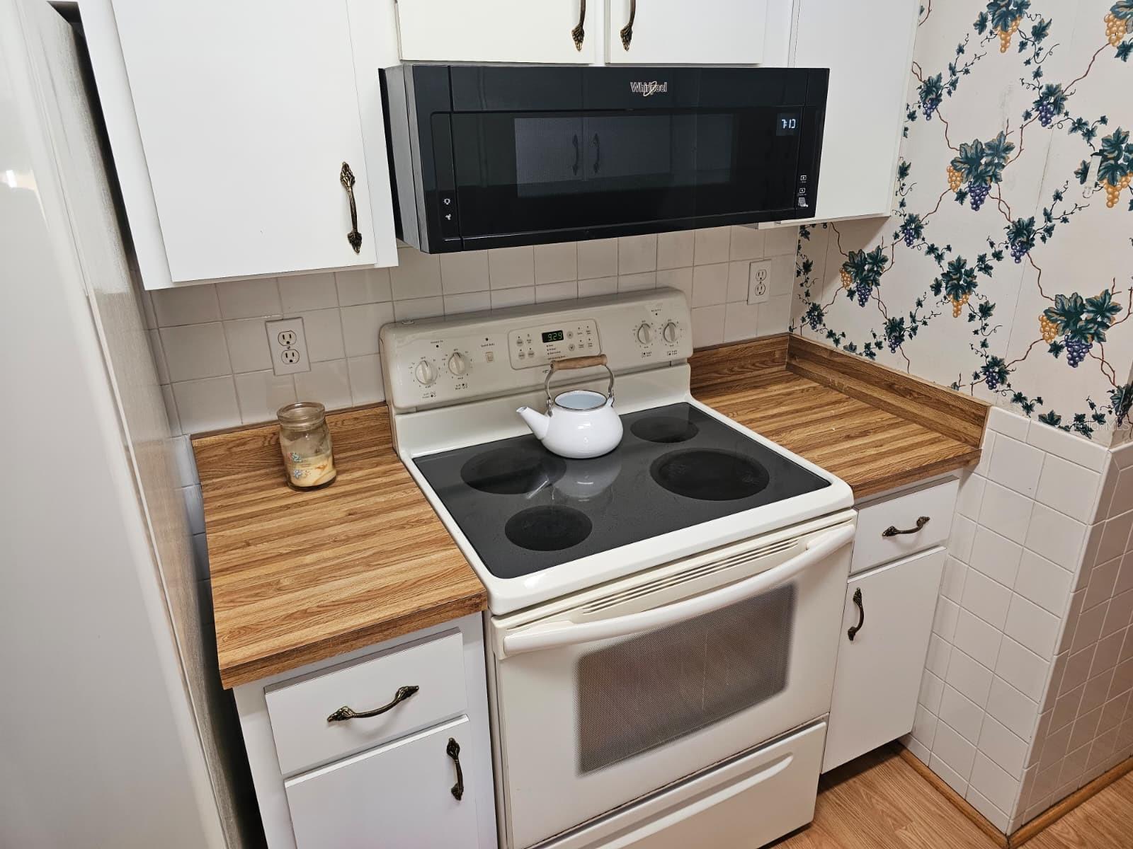 LAKE WEIR GARDENS - Residential