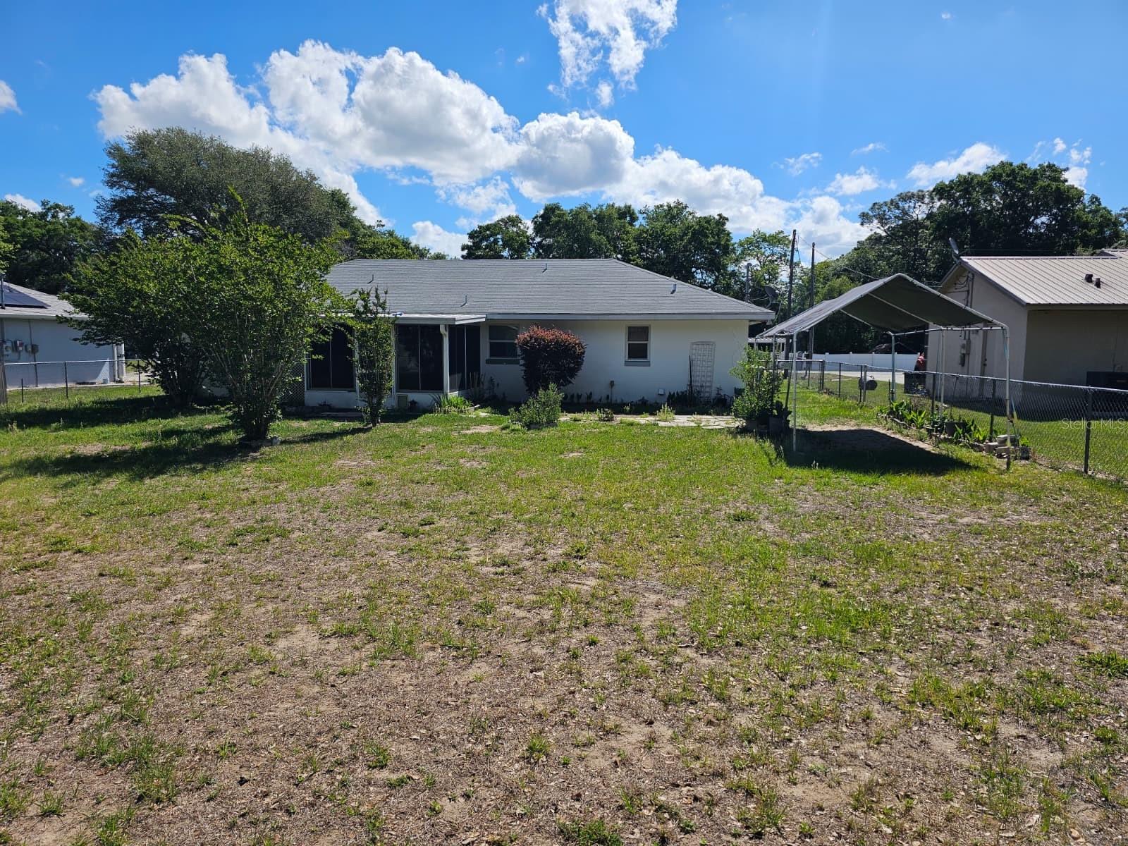 LAKE WEIR GARDENS - Residential