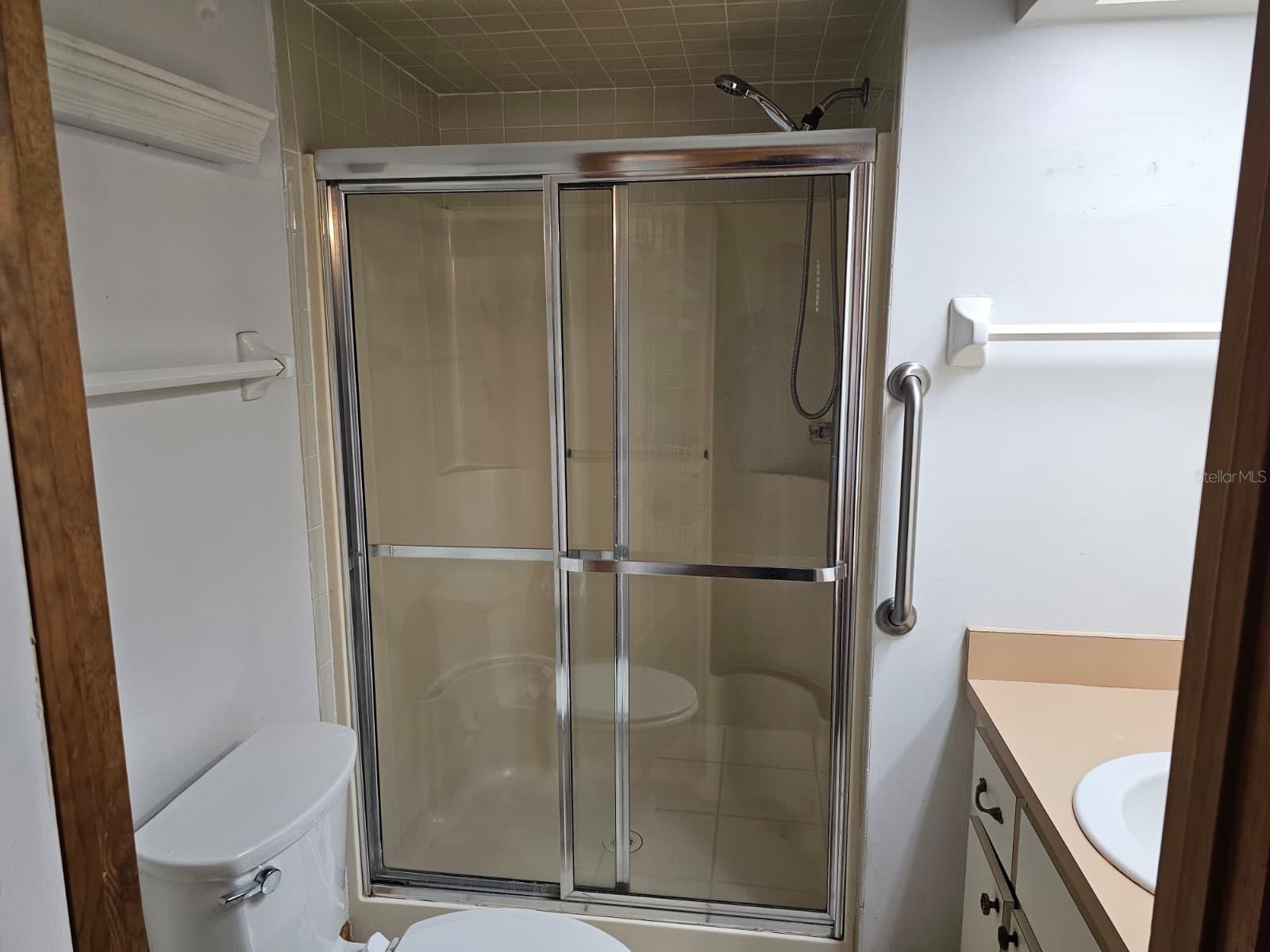 LAKE WEIR GARDENS - Residential