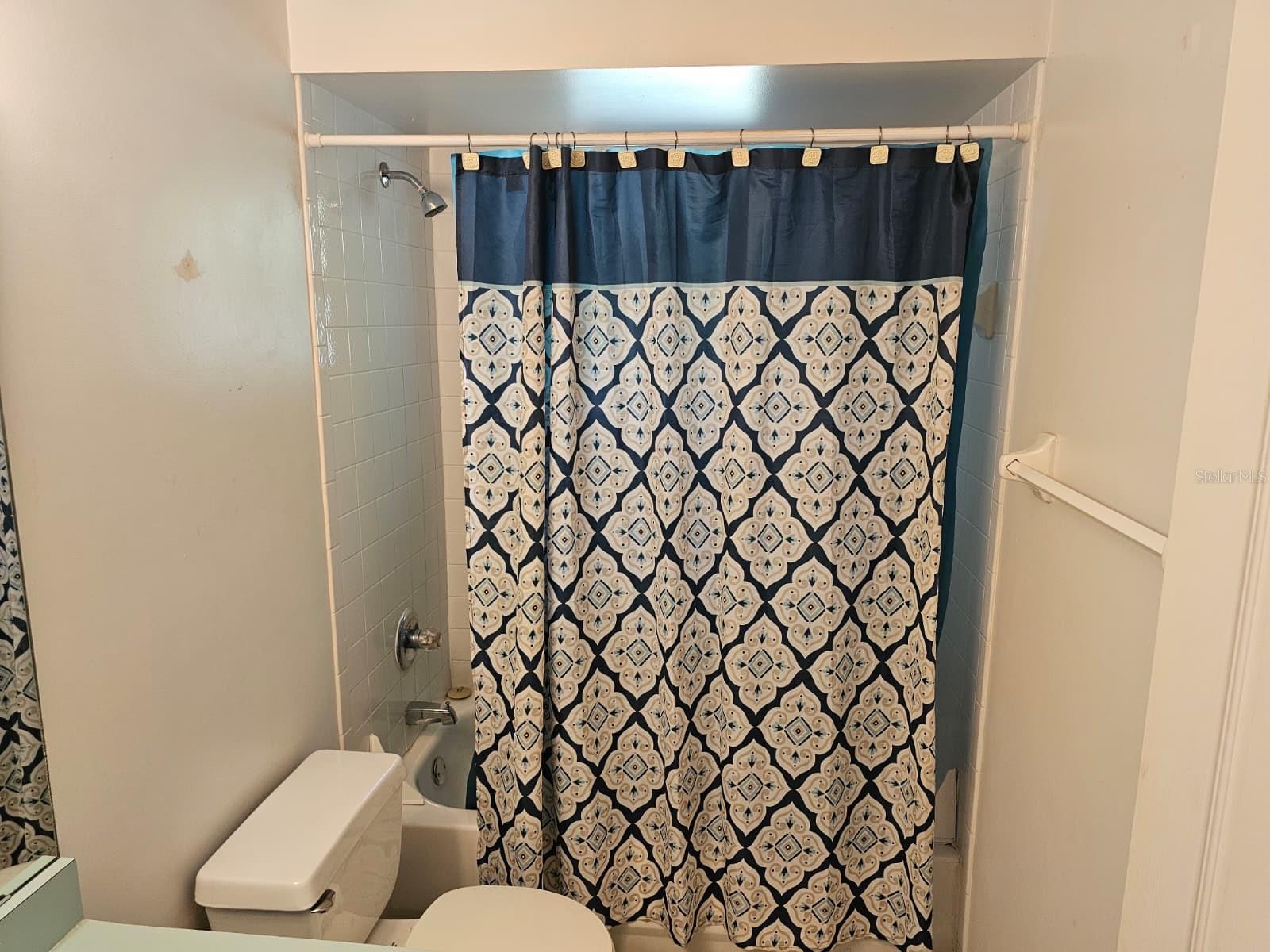 LAKE WEIR GARDENS - Residential