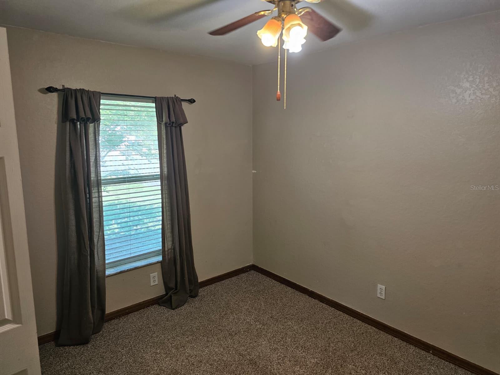 LAKE WEIR GARDENS - Residential