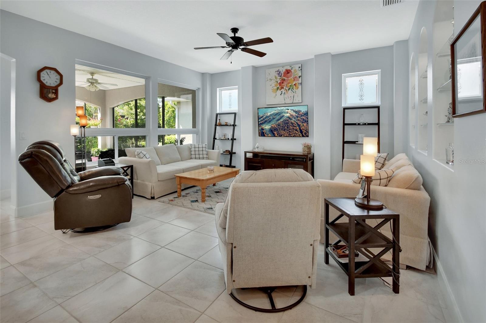 1373 HAZELDENE MANOR