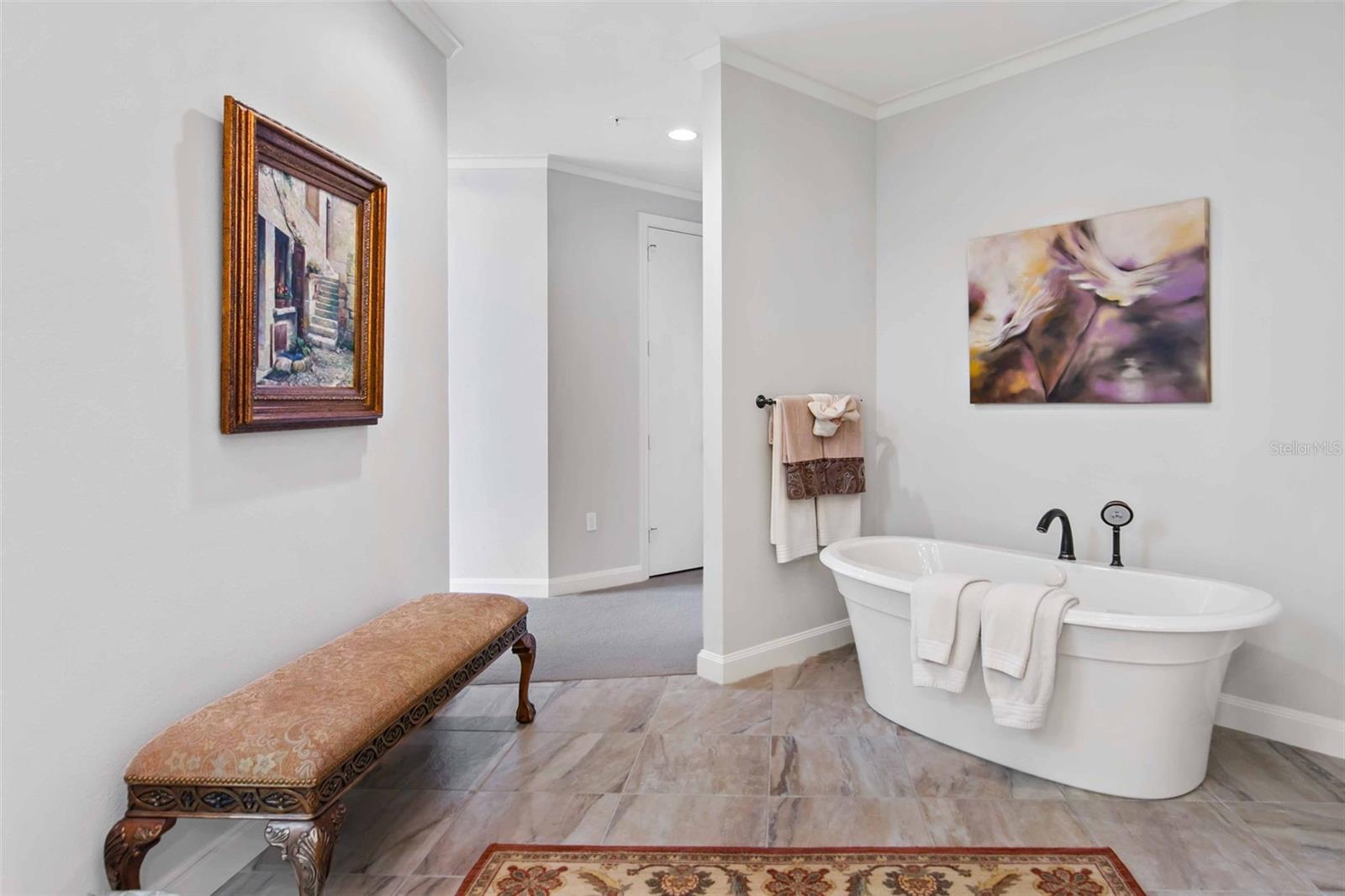 L AMBIANCE AT LONGBOAT KEY CLUB - Residential