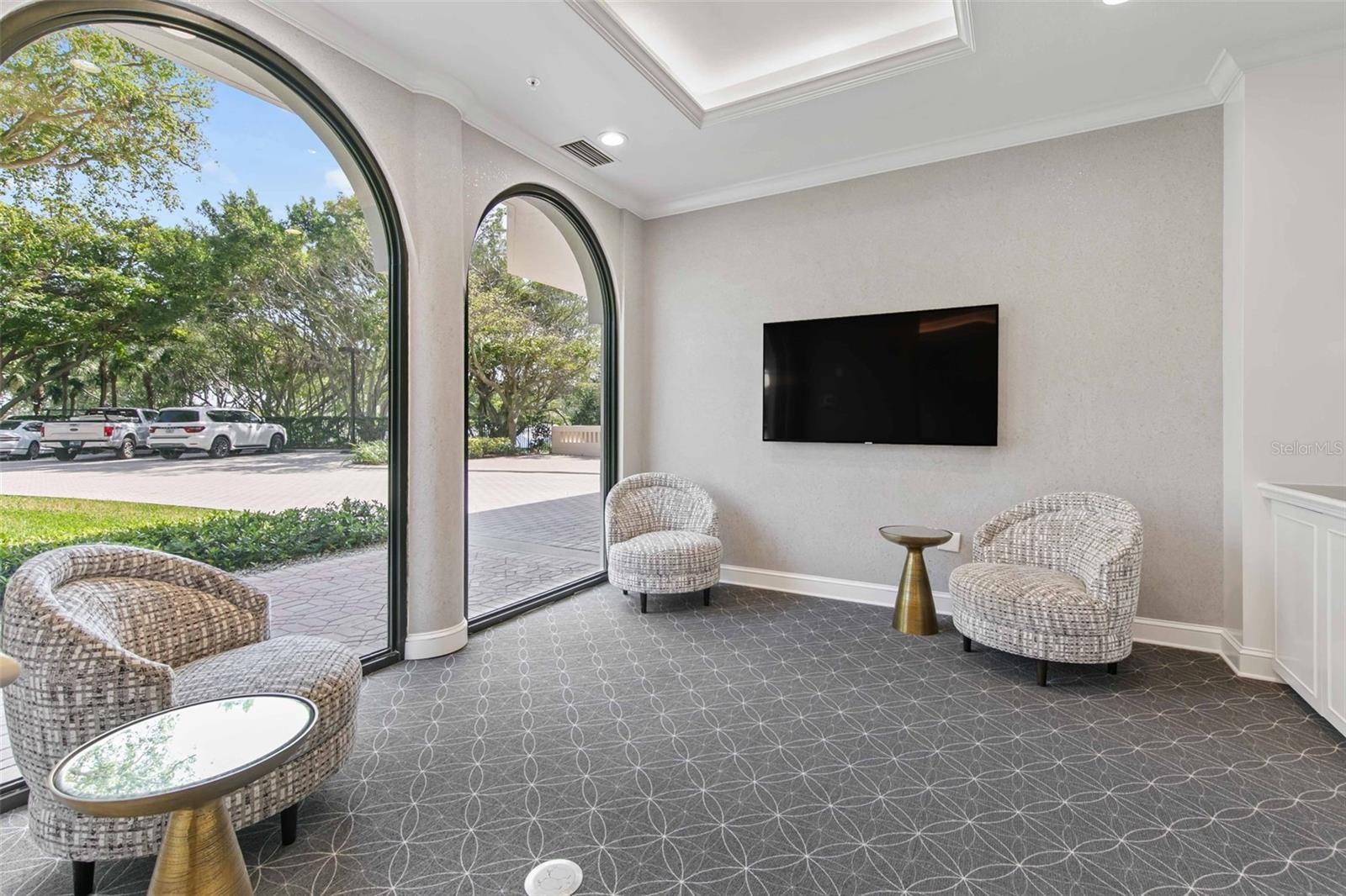 L AMBIANCE AT LONGBOAT KEY CLUB - Residential