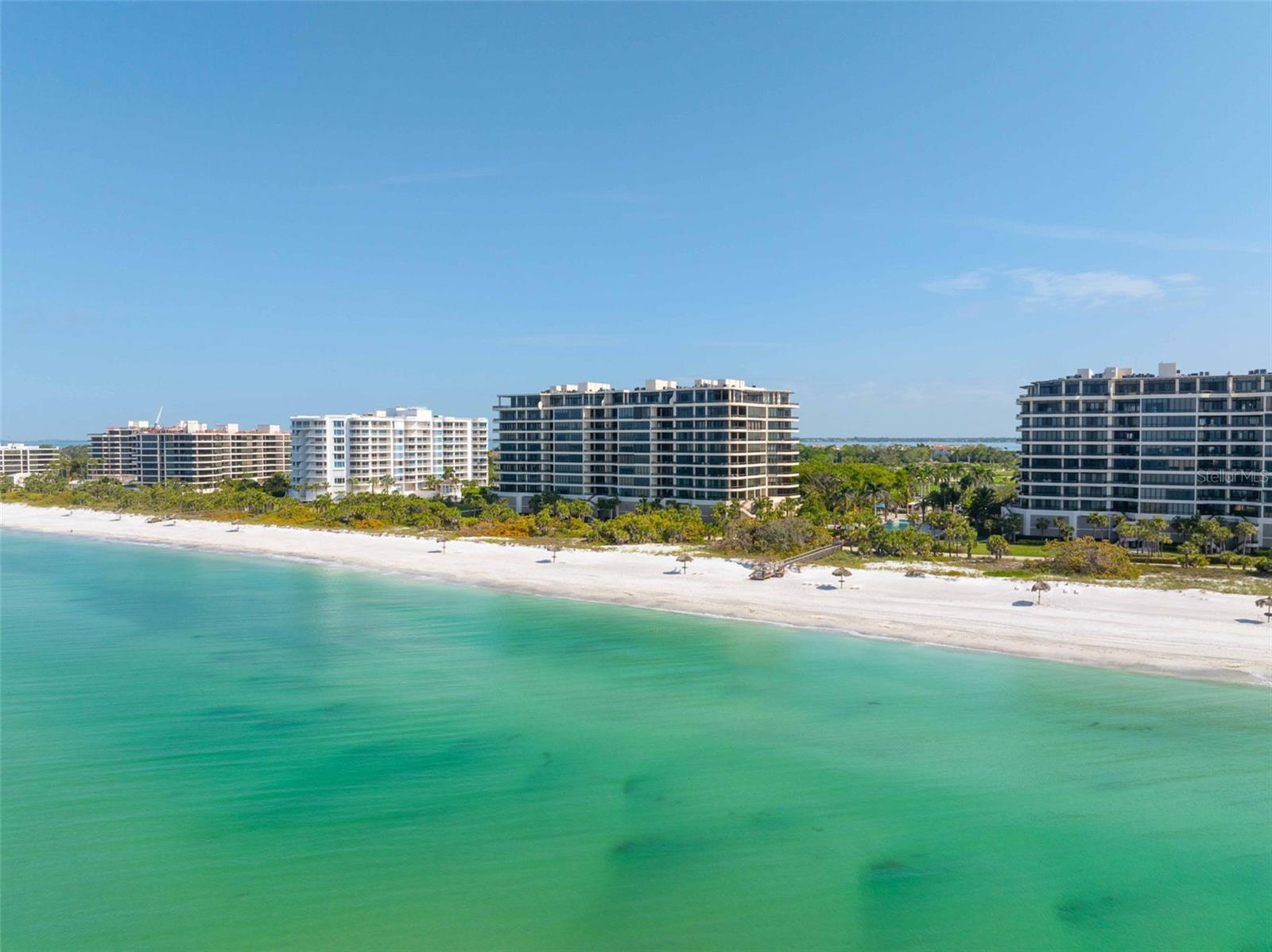 L AMBIANCE AT LONGBOAT KEY CLUB - Residential