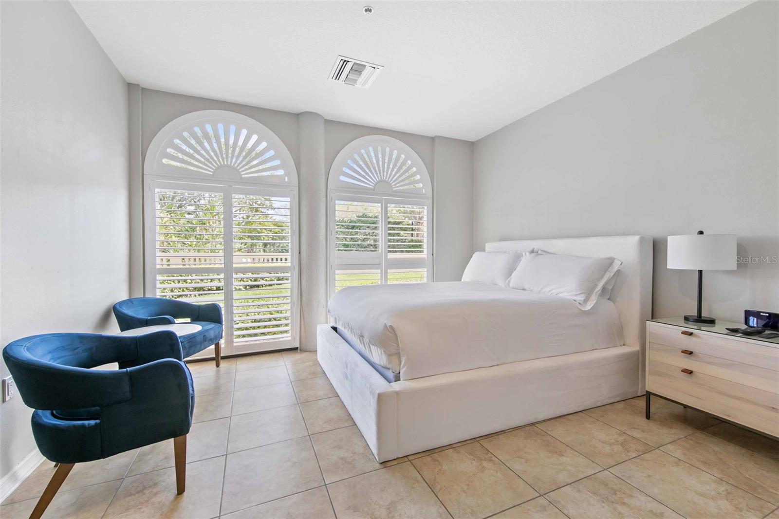 L AMBIANCE AT LONGBOAT KEY CLUB - Residential