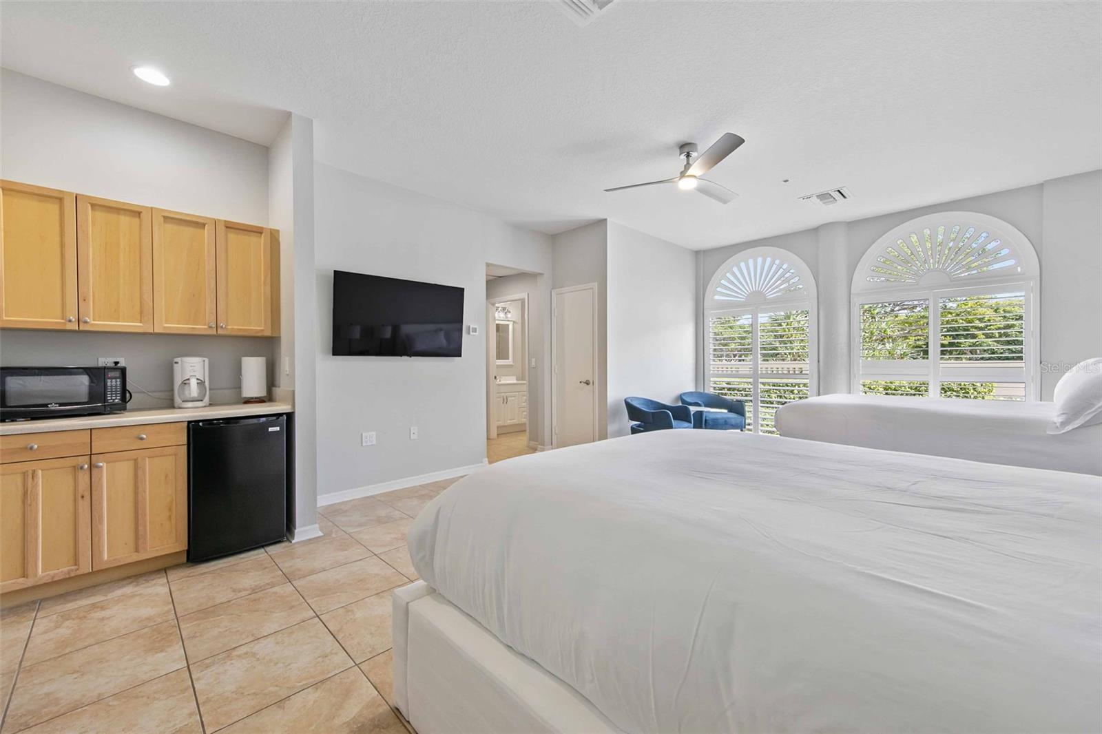 L AMBIANCE AT LONGBOAT KEY CLUB - Residential