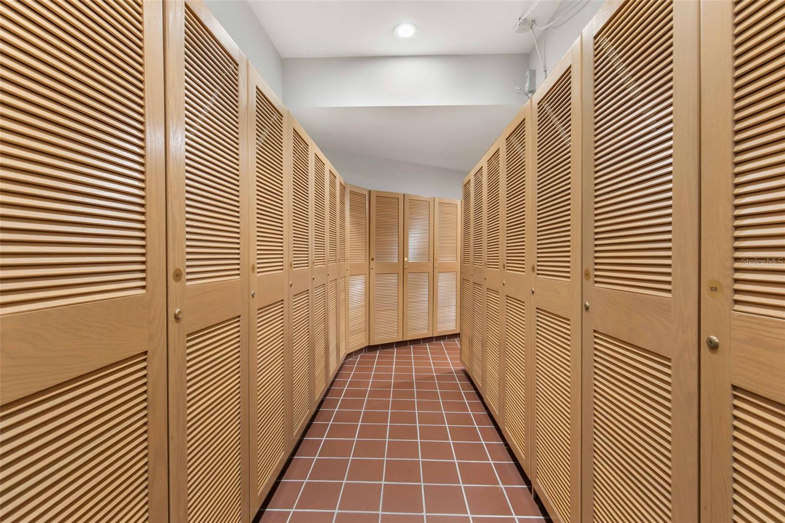 L AMBIANCE AT LONGBOAT KEY CLUB - Residential