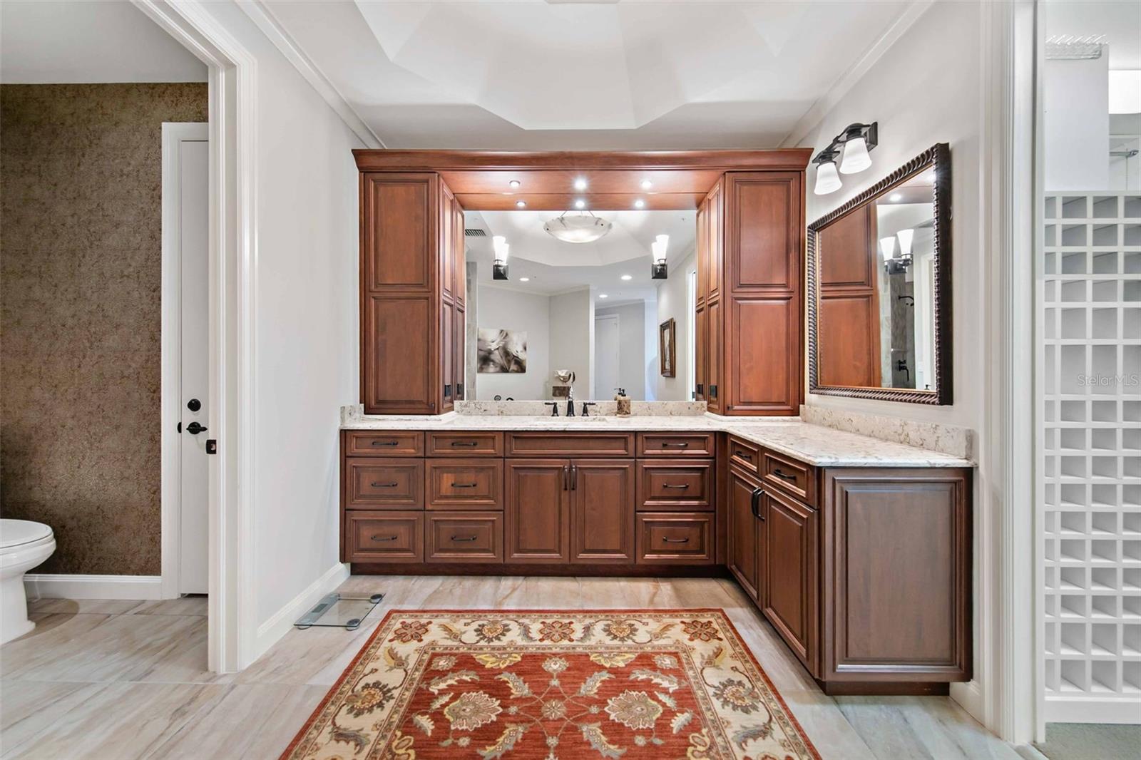 L AMBIANCE AT LONGBOAT KEY CLUB - Residential