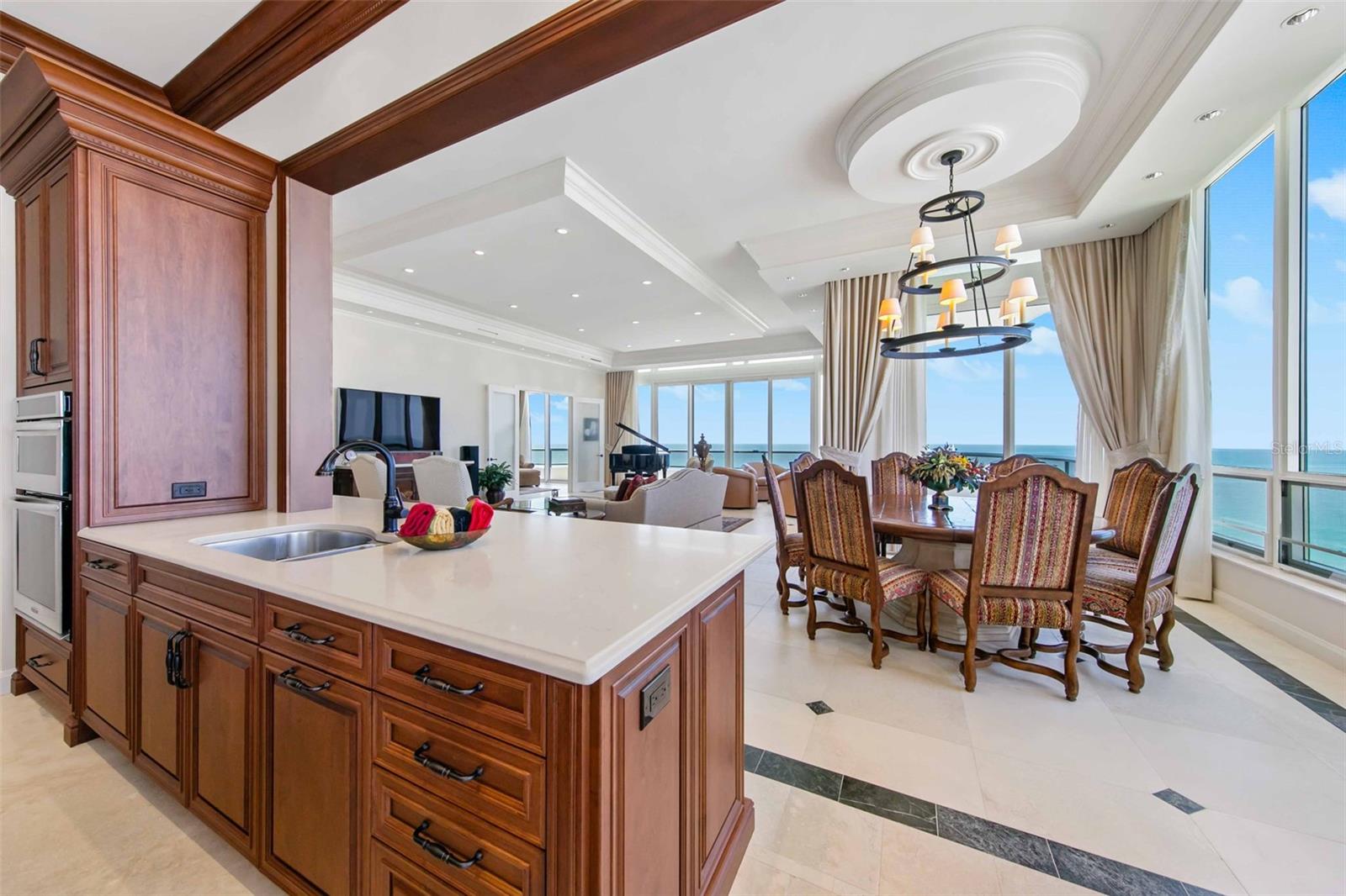 L AMBIANCE AT LONGBOAT KEY CLUB - Residential