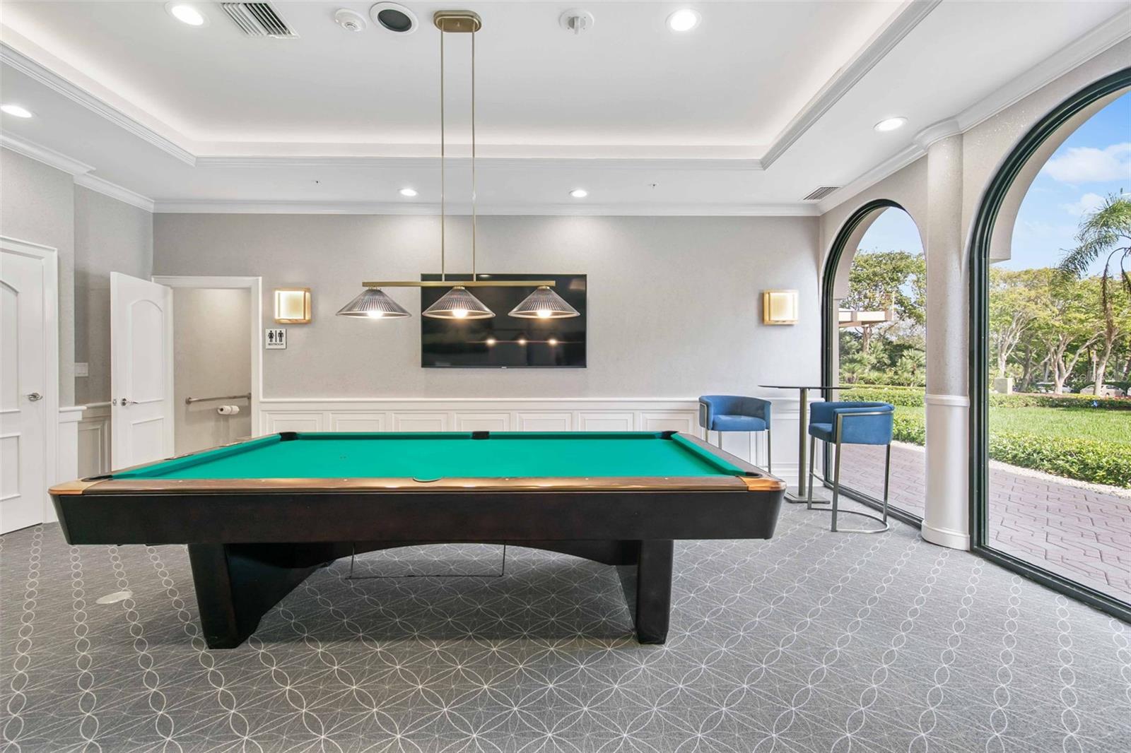 L AMBIANCE AT LONGBOAT KEY CLUB - Residential