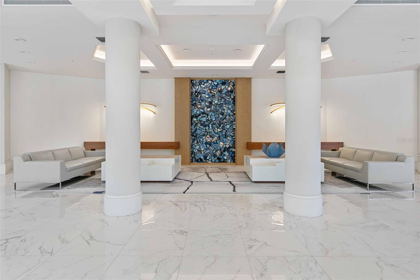 L AMBIANCE AT LONGBOAT KEY CLUB - Residential