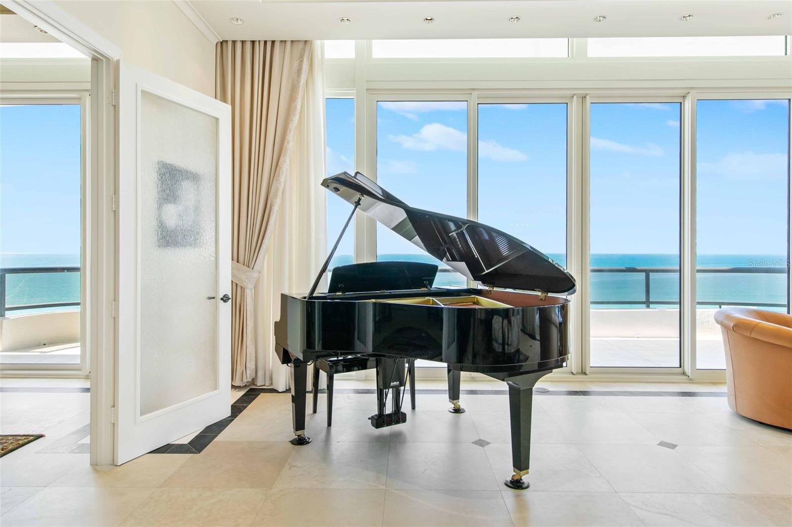 L AMBIANCE AT LONGBOAT KEY CLUB - Residential