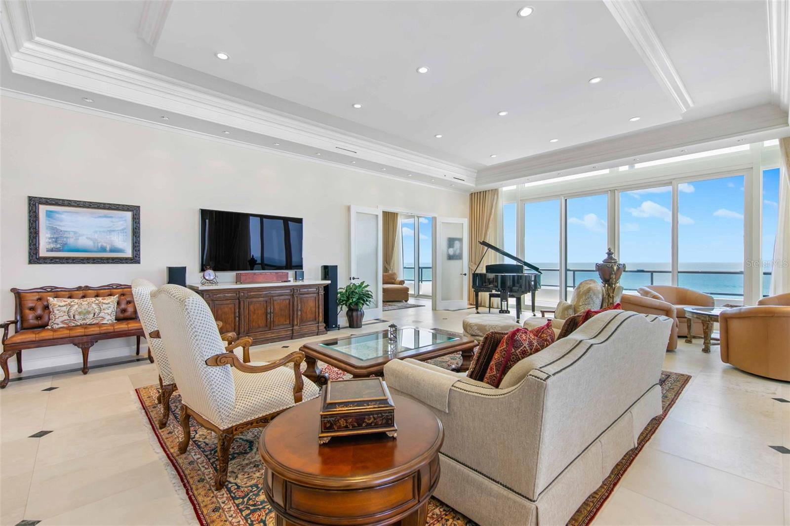 L AMBIANCE AT LONGBOAT KEY CLUB - Residential