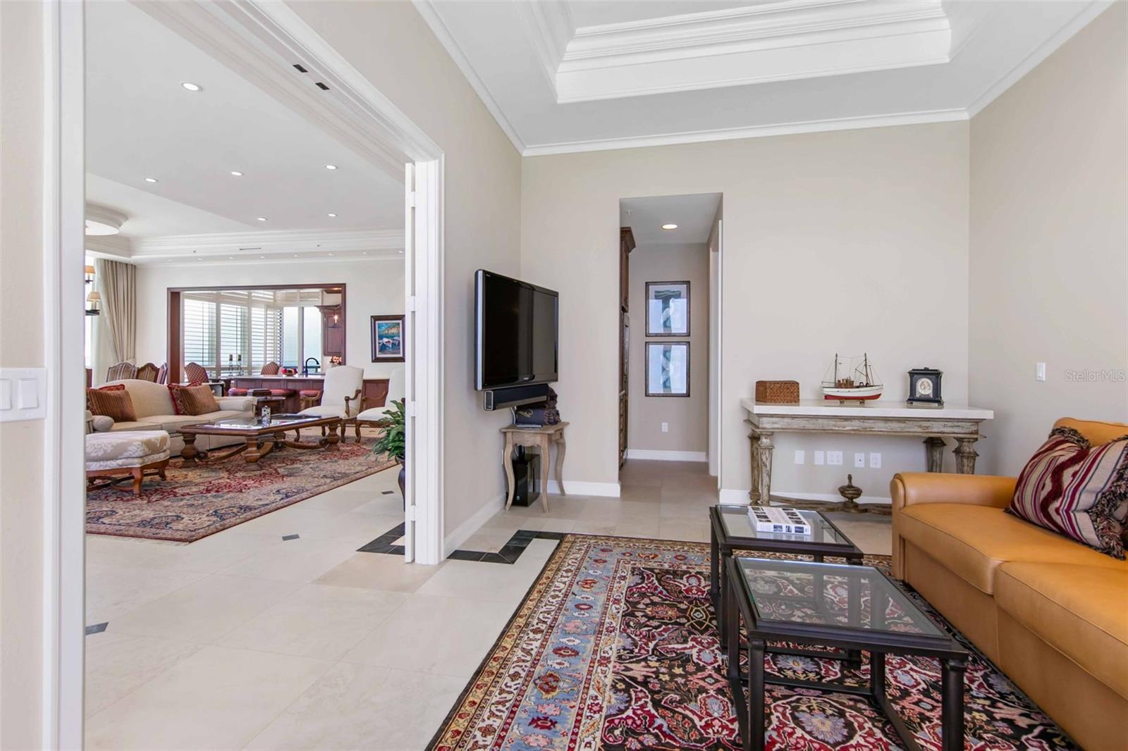 L AMBIANCE AT LONGBOAT KEY CLUB - Residential