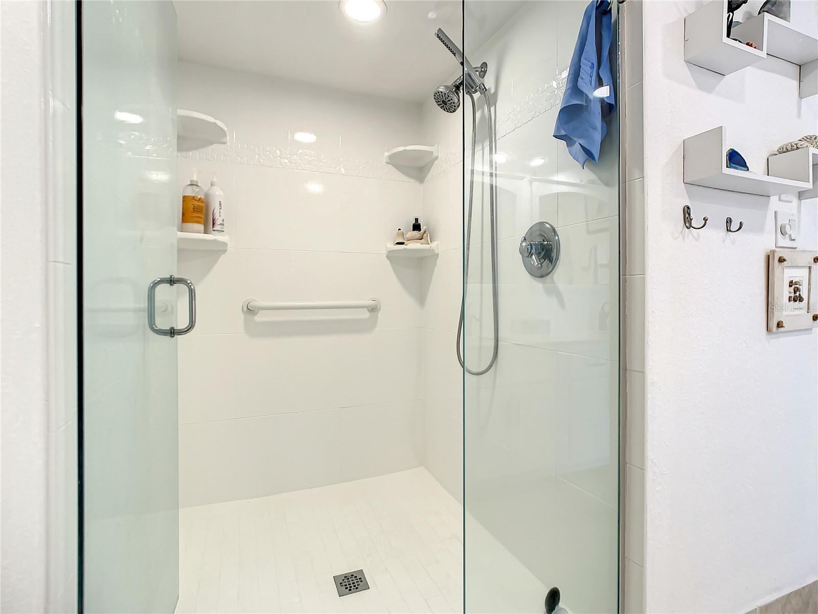 SILVER SANDS - Residential