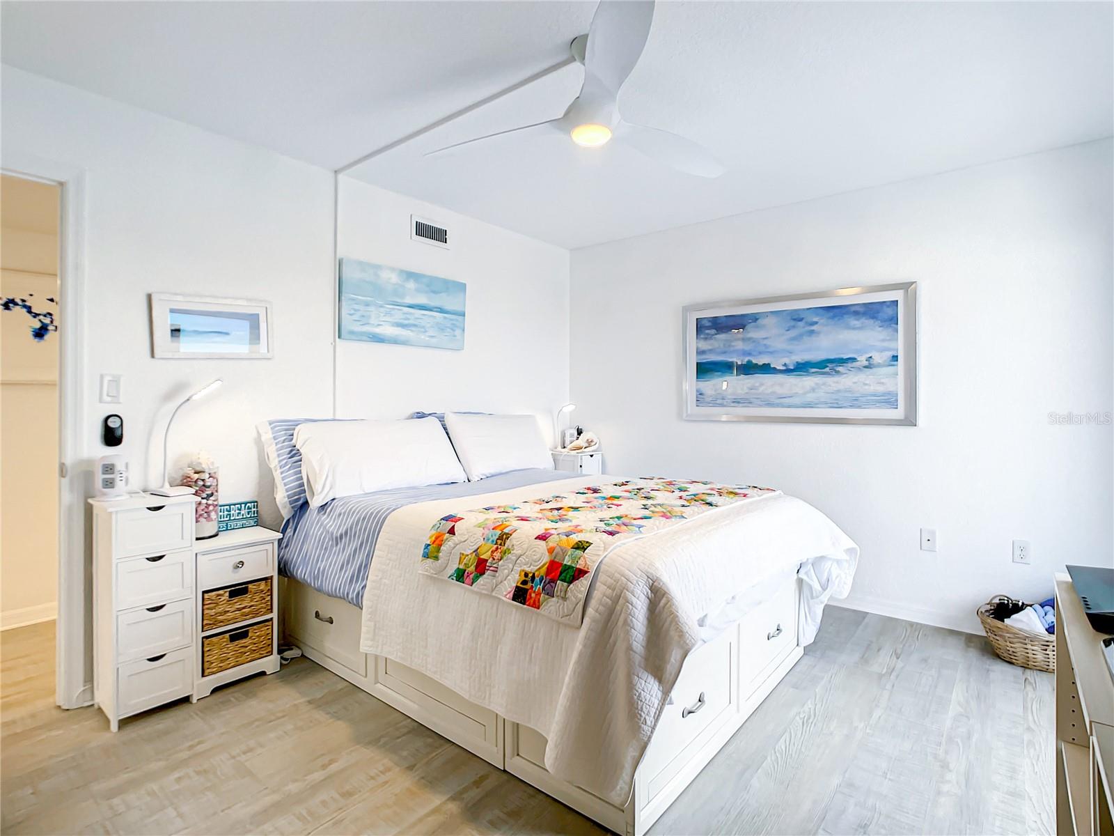 SILVER SANDS - Residential