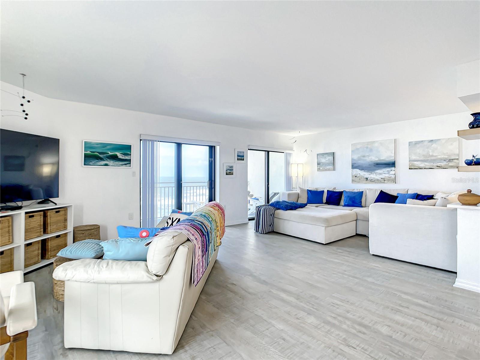 SILVER SANDS - Residential