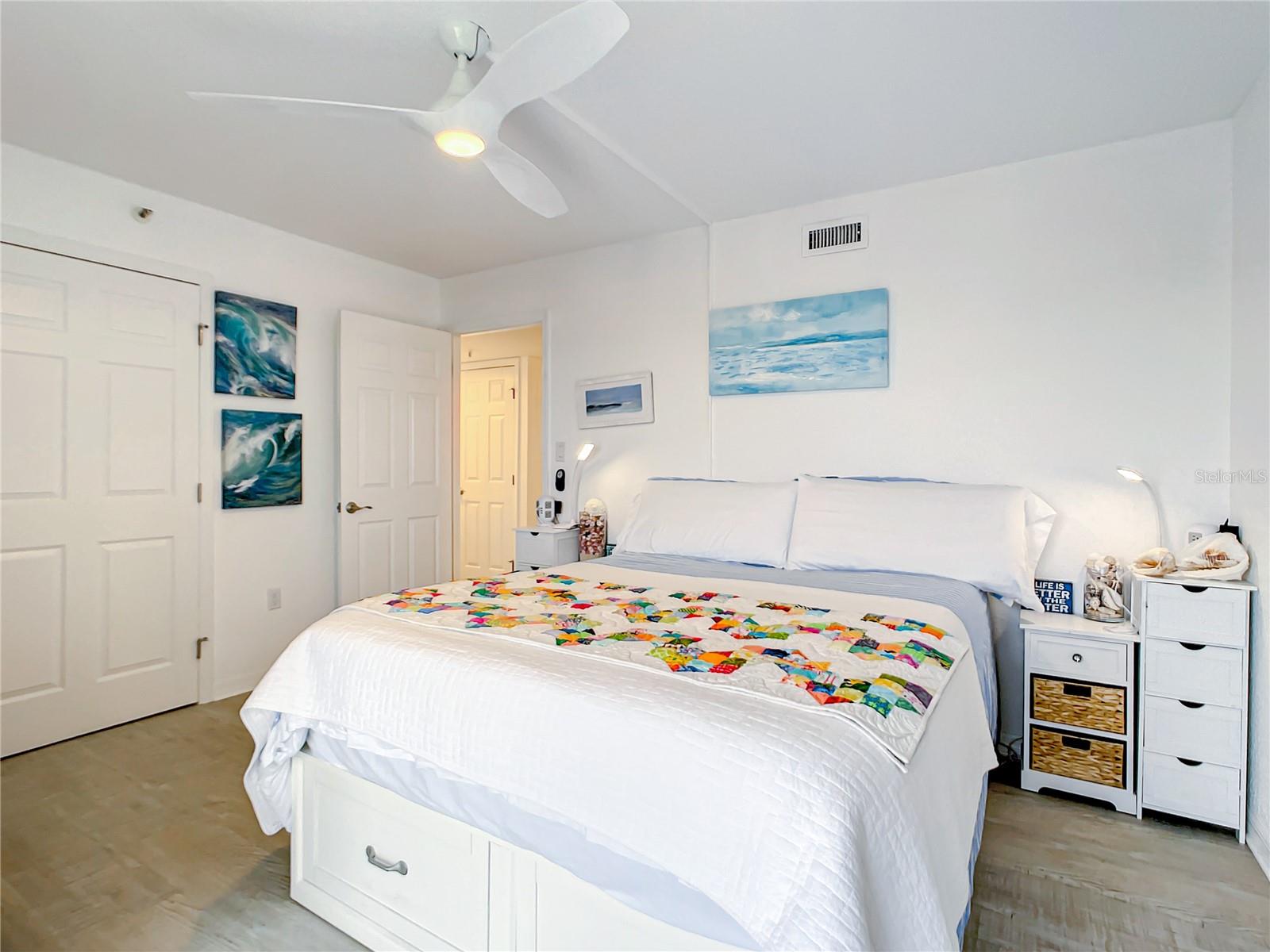 SILVER SANDS - Residential