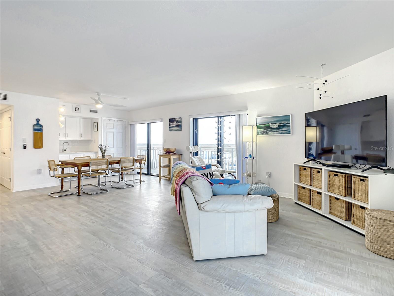 SILVER SANDS - Residential