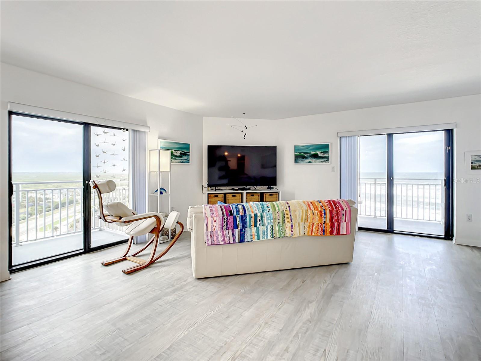 SILVER SANDS - Residential