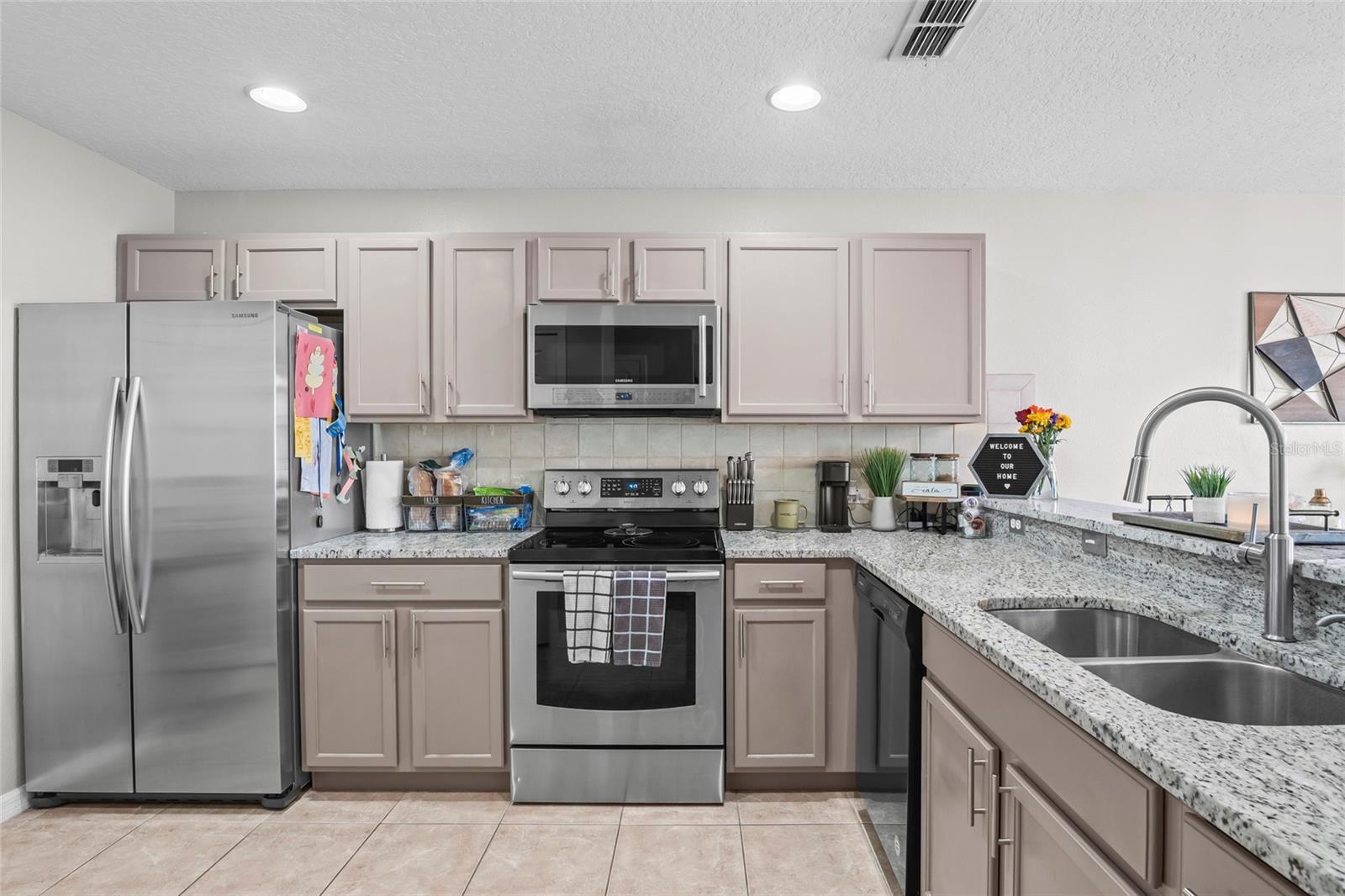 OAKCREST/SOUTHMEADOWPH N - Residential