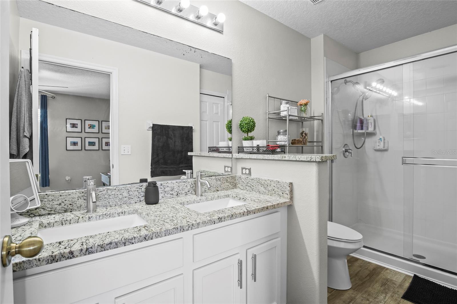 OAKCREST/SOUTHMEADOWPH N - Residential