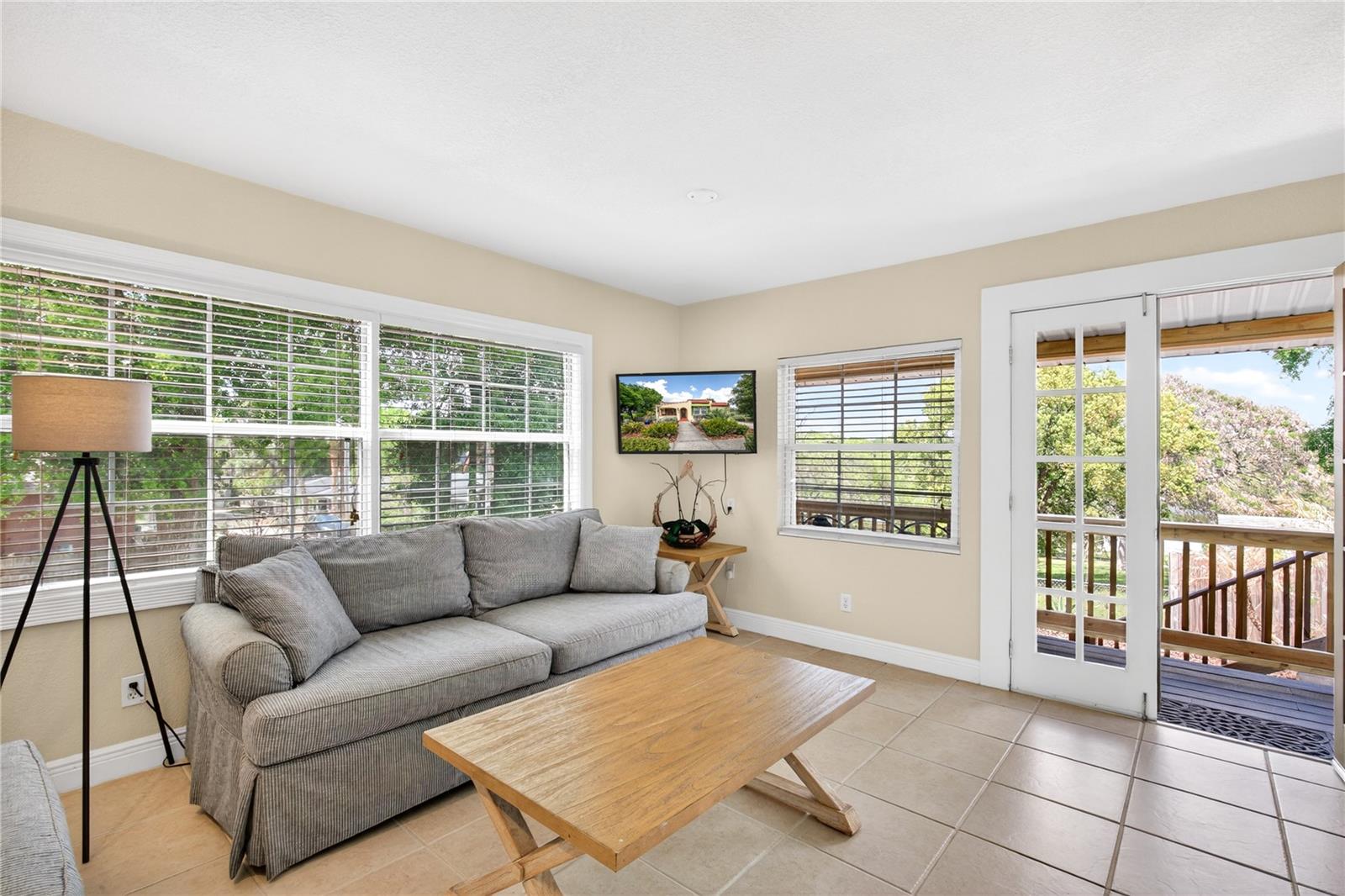 EUSTIS HILLCREST SUB - Residential