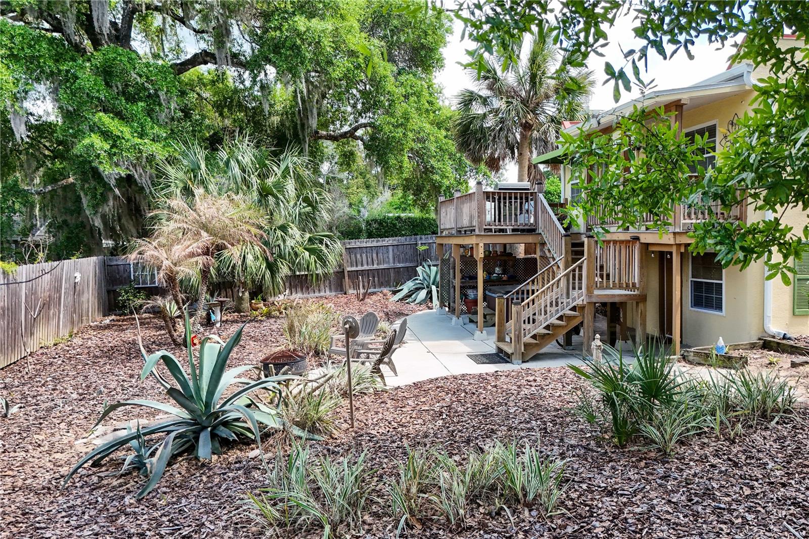 EUSTIS HILLCREST SUB - Residential