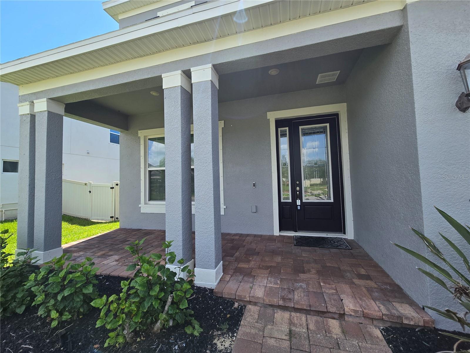 863 W BAYSHORE DRIVE
