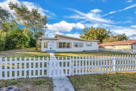 Photo of 22 Mountain Drive, Babson Park, FL 33827 (MLS # L4956849) Photo of 22 Mountain Drive, Babson Park, FL 33827 (MLS # L4956849)