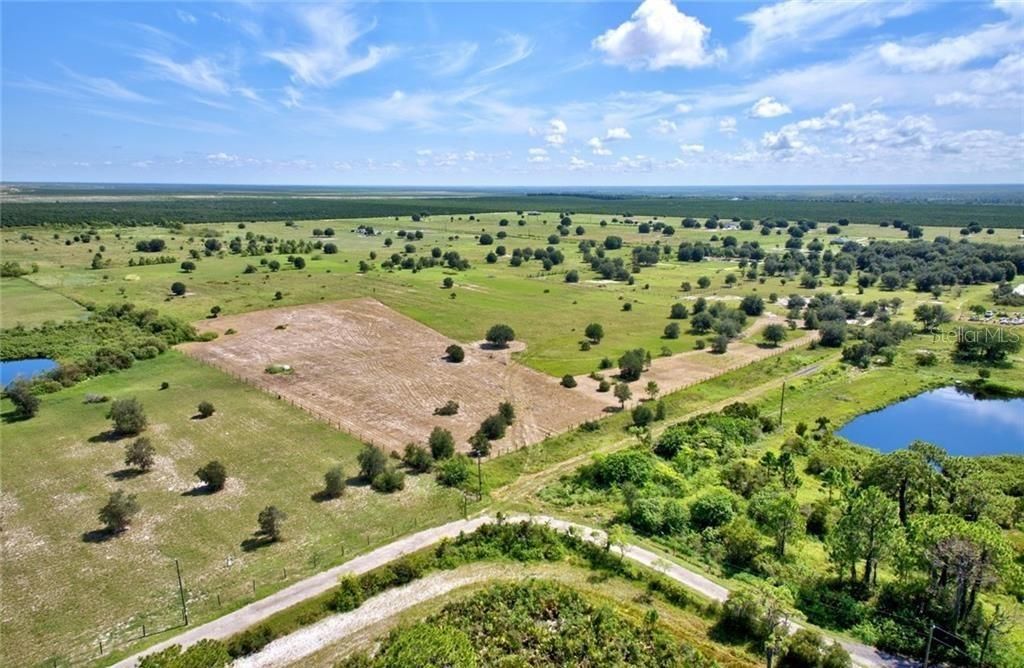 Photo of 60 Harrell Road, Venice, FL 33960 (MLS # L4960424)